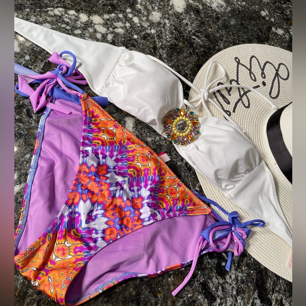 Like new VS swim bandeau gorgeous gem 💎 embellished size L matching set